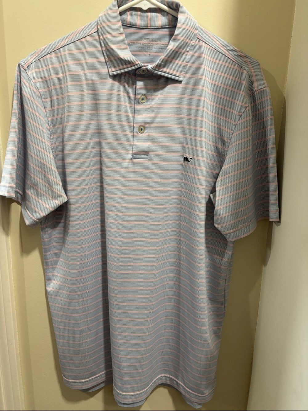 Men’s size small Vineyard Vines On the go Sankaty Polo